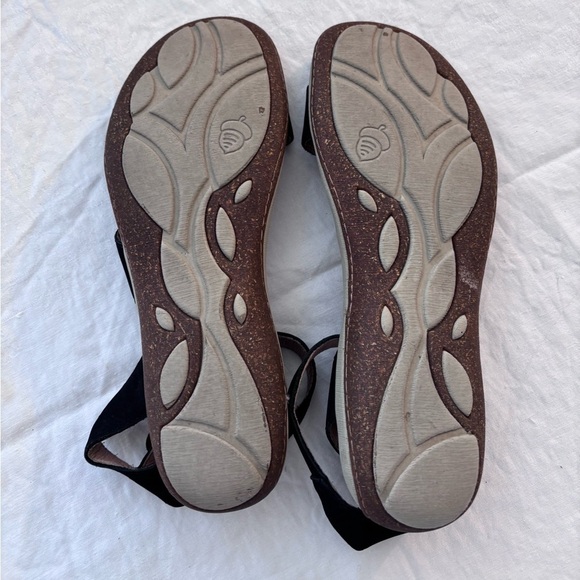 Acorn Shoes/Acorn Vista Ankle Sandals Black and Tan Size 10 Velcro closure - Picture 3 of 7